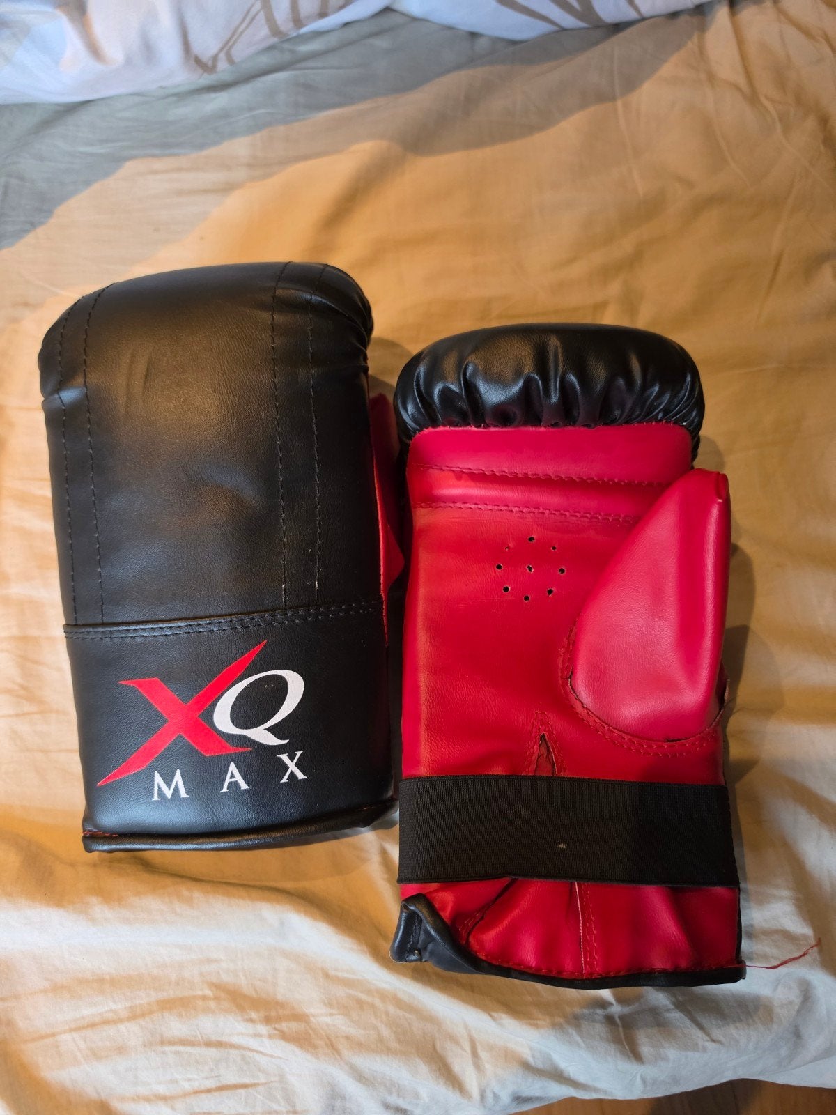 XQ Max Bokshandschoenen - Zwart/Rood, Ophalen of Verzenden, Gebruikt, Bokshandschoenen