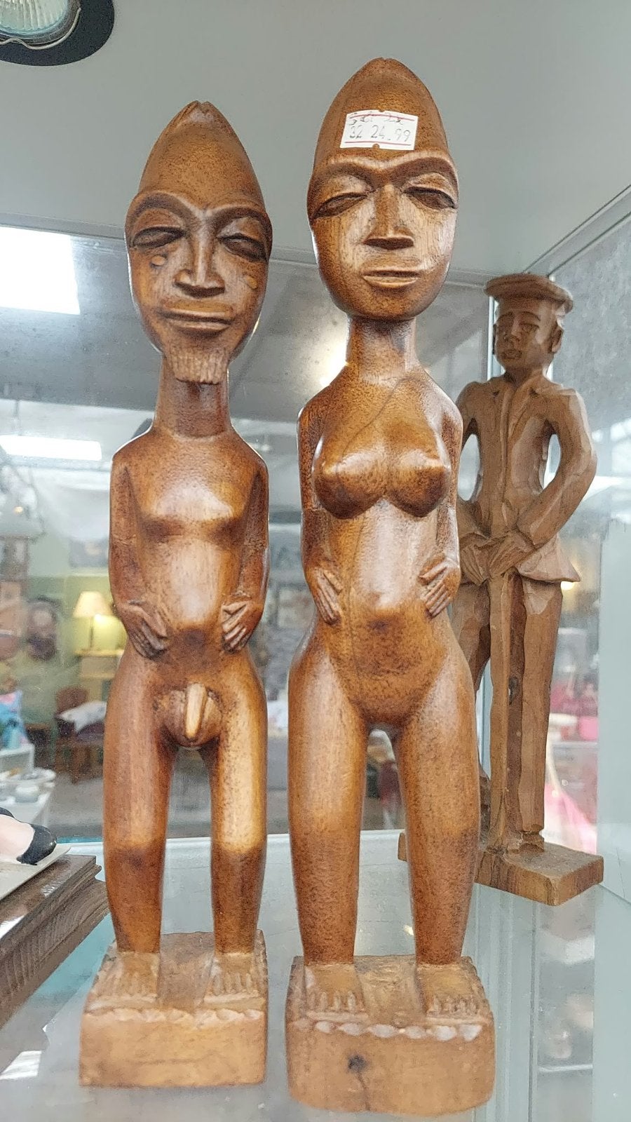 Houten beelden van man en vrouw - Afrikaanse kunst, Ophalen of Verzenden, Handgemaakt, 20 - 50 cm, Beeld