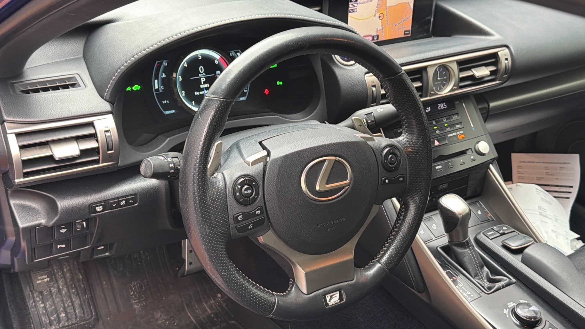 Lexus IS 300h F Sport Line Mark Levinson VOL DEALER ONDERHOU, Automaat, Euro 5, Achterwielaandrijving, Gebruikt