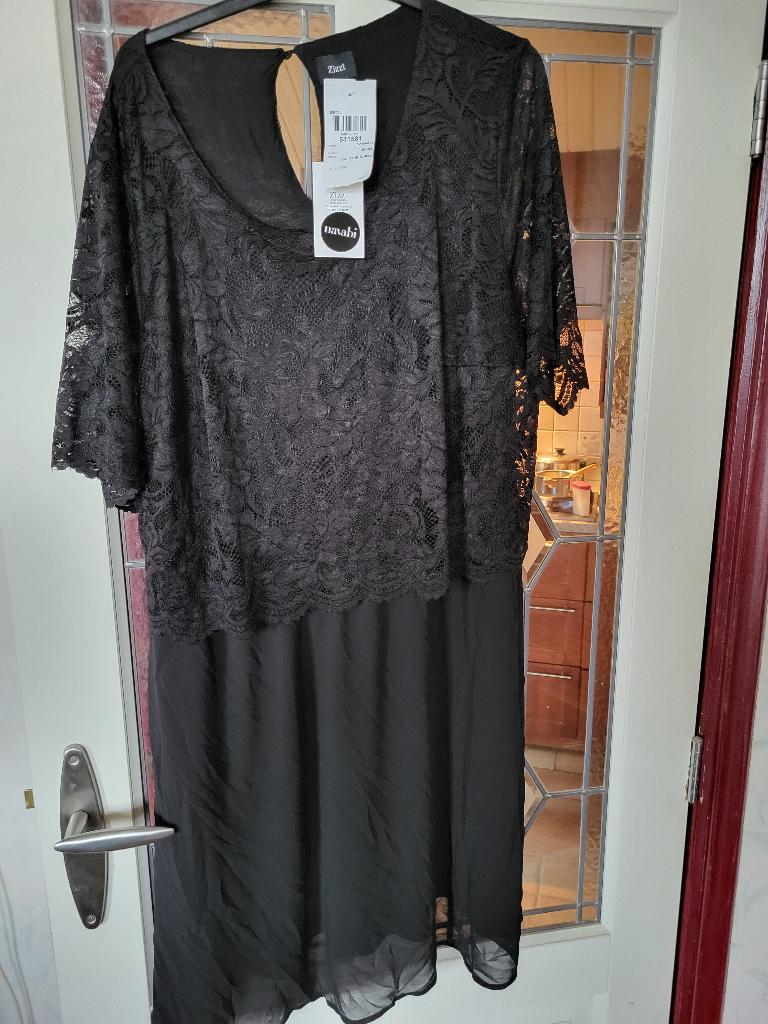 nieuw zwarte Zizzi jurk mt 50 52, Zizzi, Nieuw, Ophalen of Verzenden, Jurk