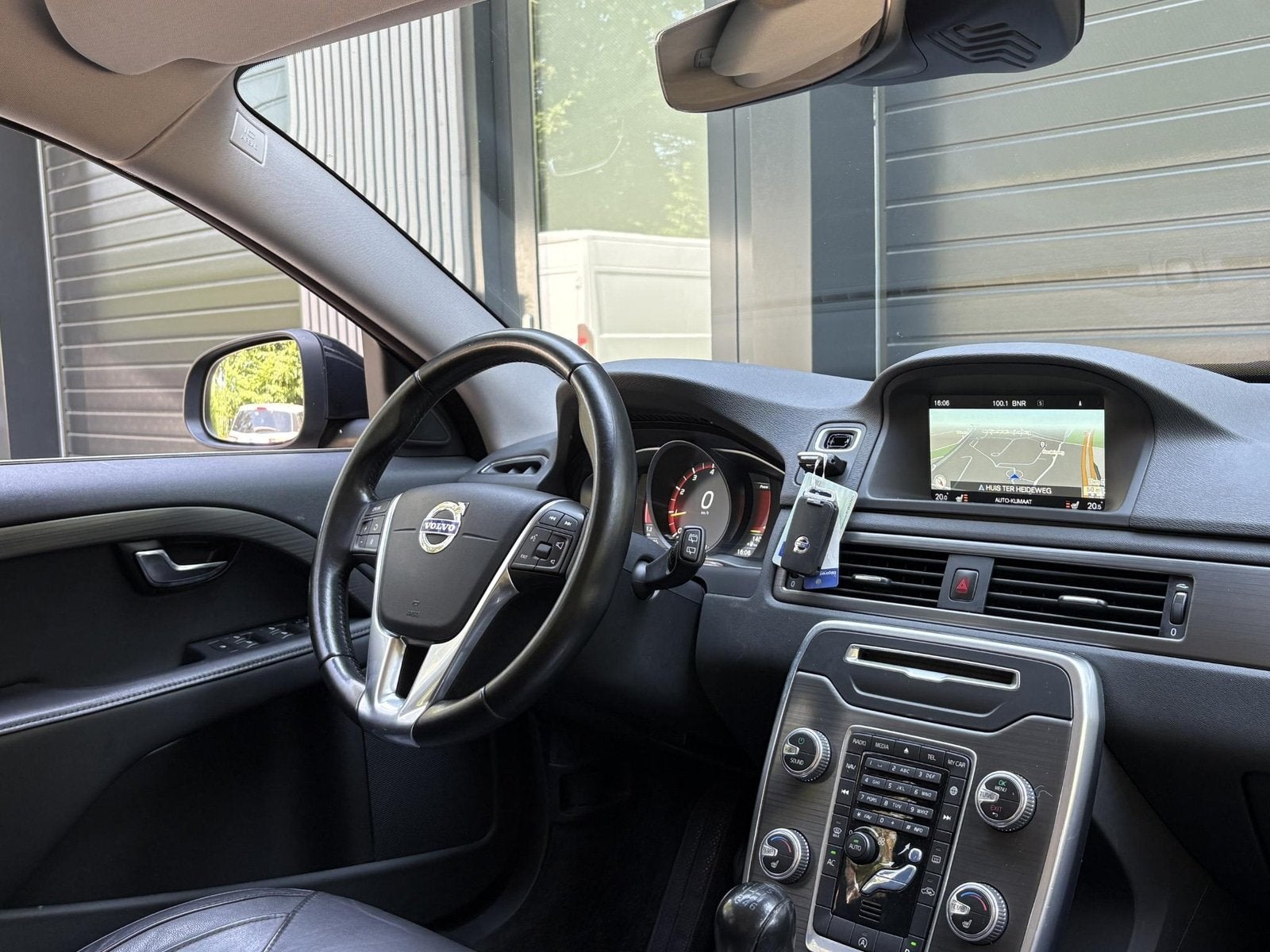 Volvo V70 1.6 T4 Nordic+ (bj 2015), Gebruikt, 4 cilinders, 179 pk, 1481 kg