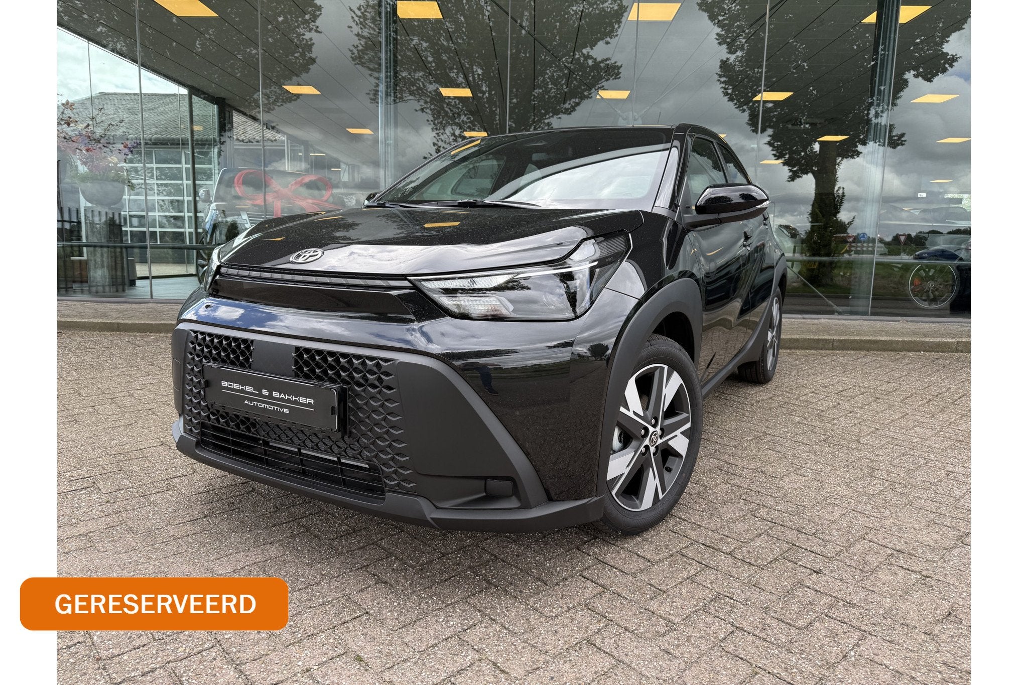 Toyota Aygo X Hybrid 115 pulse Automaat * Camera * Stoelverw, Stof, Gebruikt, Zwart, 116 pk