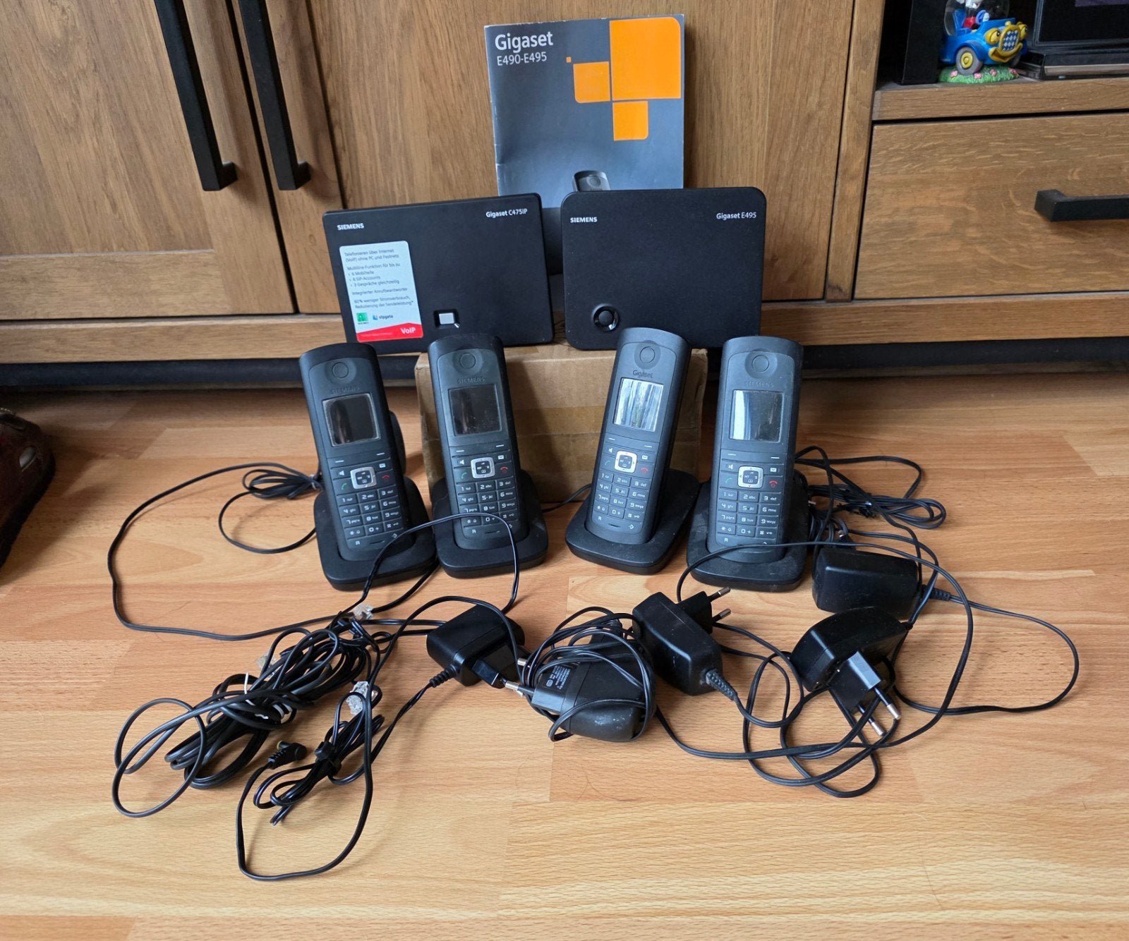 Siemens Gigaset E490-E495 met 4 toestellen, Telecommunicatie, Ophalen of Verzenden, Zo goed als nieuw, 4 handsets of meer