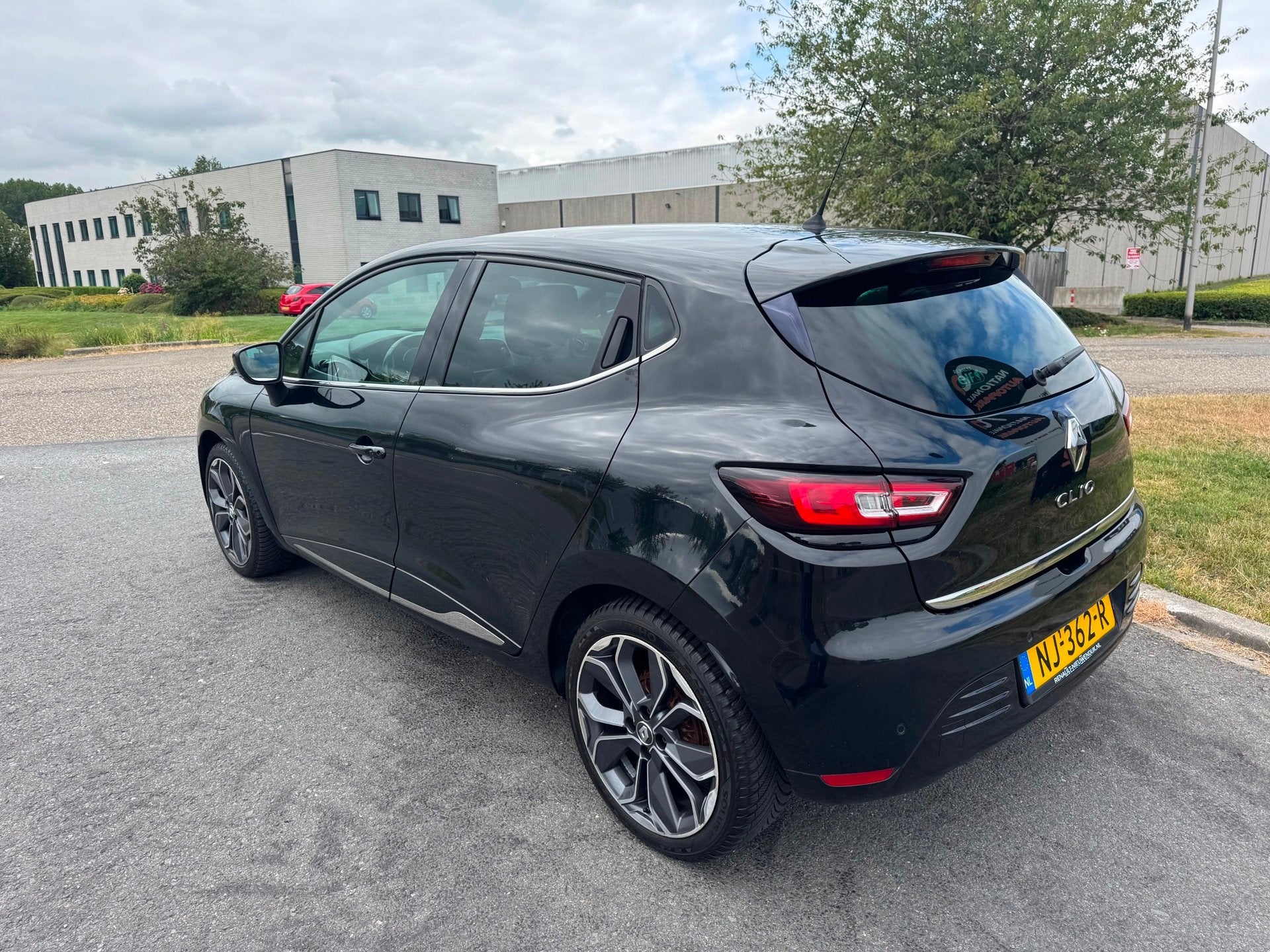 Renault Clio | 2017 | 1.2 TCe Intens | Automaat STORING | AP, Gebruikt, Automatische klimaatregeling, Origineel Nederlands, 19 km/l