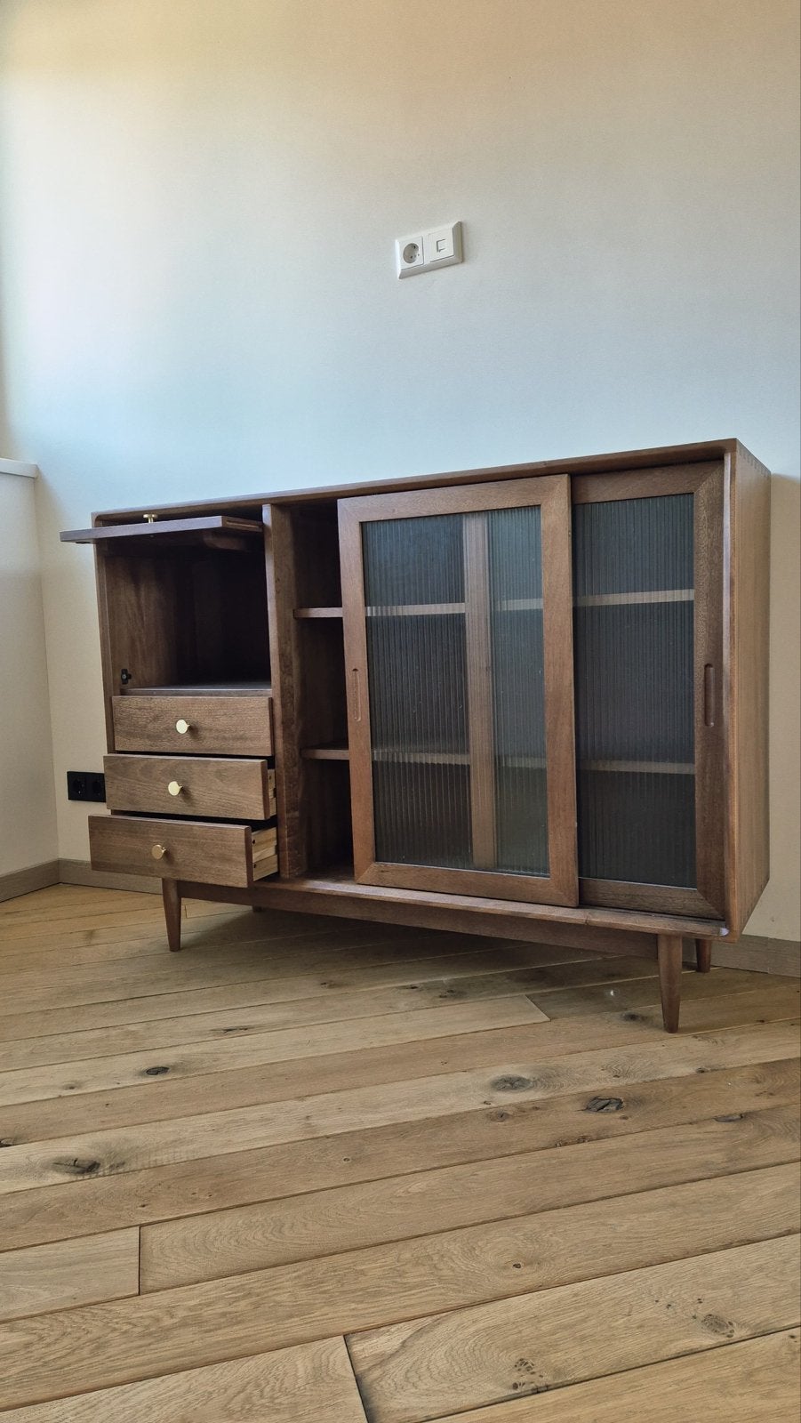 Kast-dressoir Loods5 Walnoot - Dizzy Collectie, Ophalen, 100 tot 150 cm, Zo goed als nieuw, 25 tot 50 cm