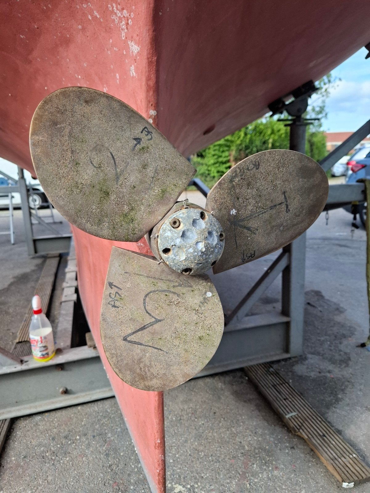 max prop 16" gevraagd / ruilen voor 15", Watersport en Boten, Ophalen, Zo goed als nieuw, Motor en Techniek, Zeilboot
