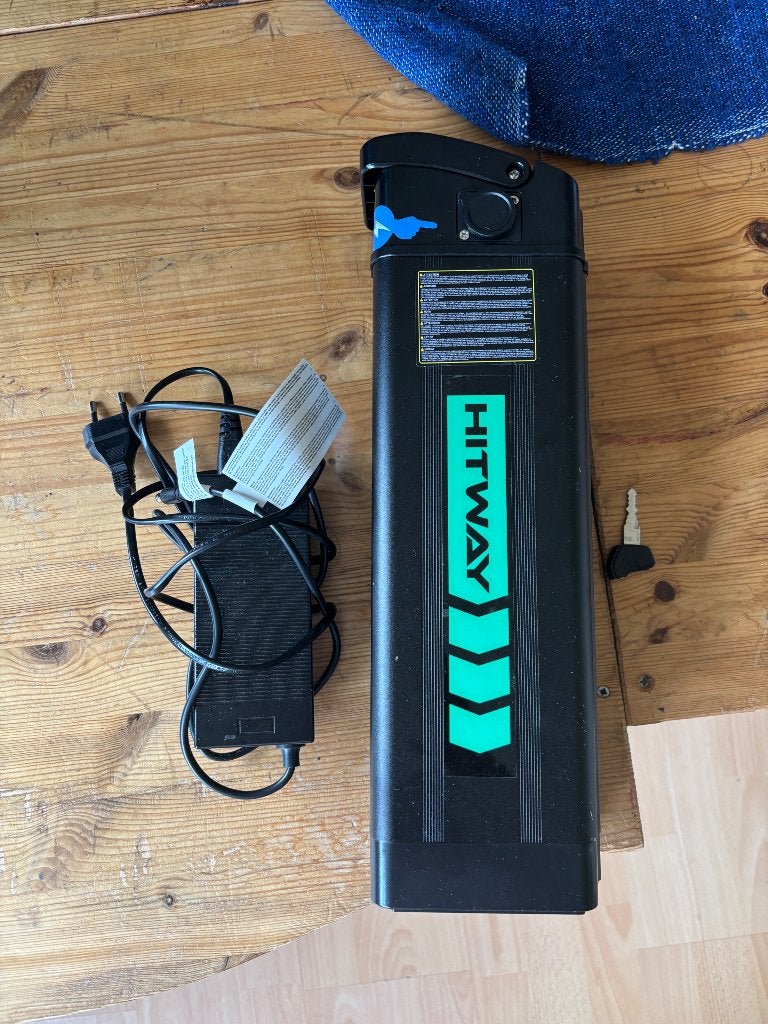Hitway battery & charger, Ophalen, Nieuw, Hitway