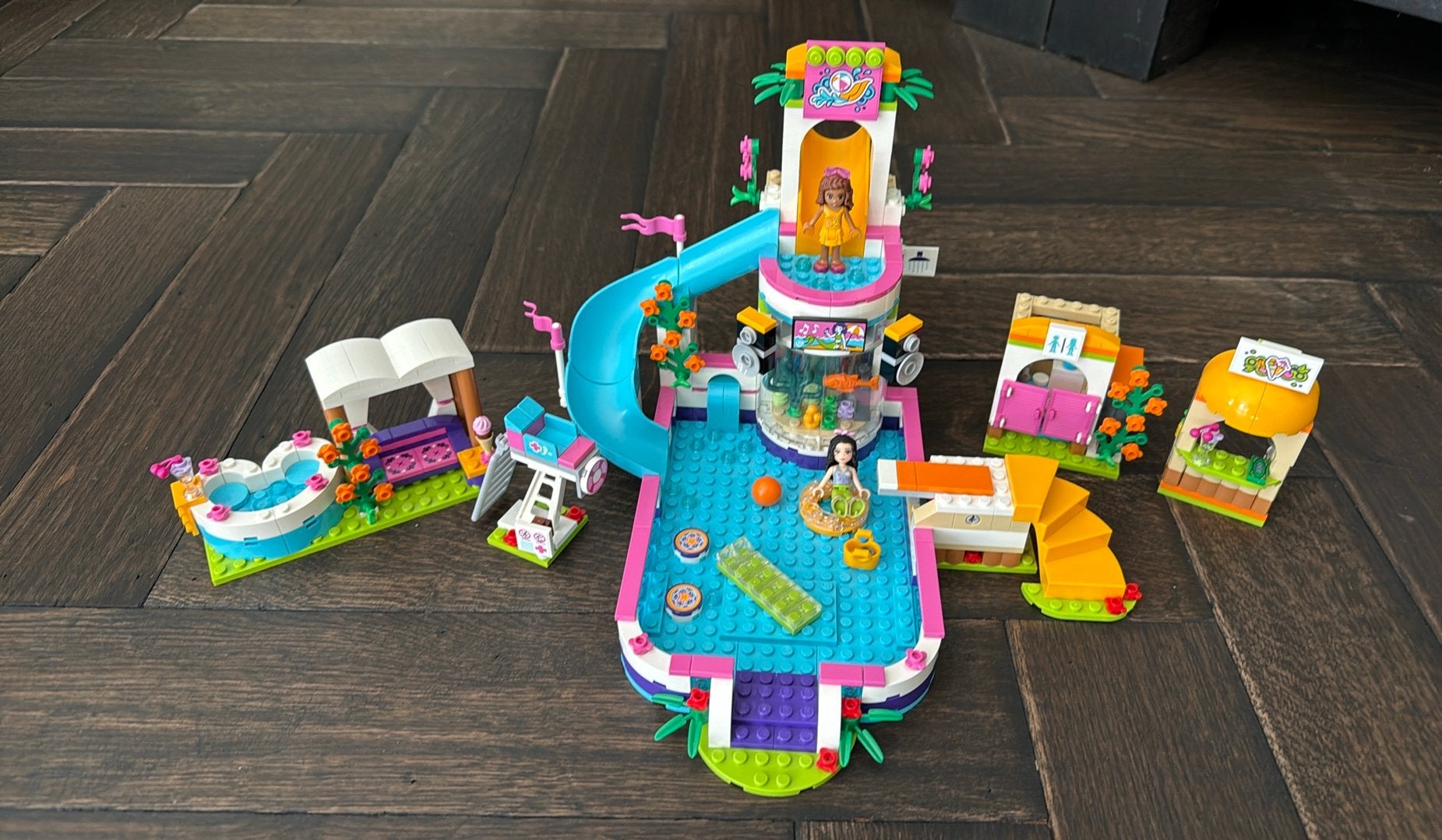 Lego Friends 41313 Heartlake zwembad, Kinderen en Baby's, Speelgoed | Duplo en Lego, Ophalen of Verzenden, Gebruikt