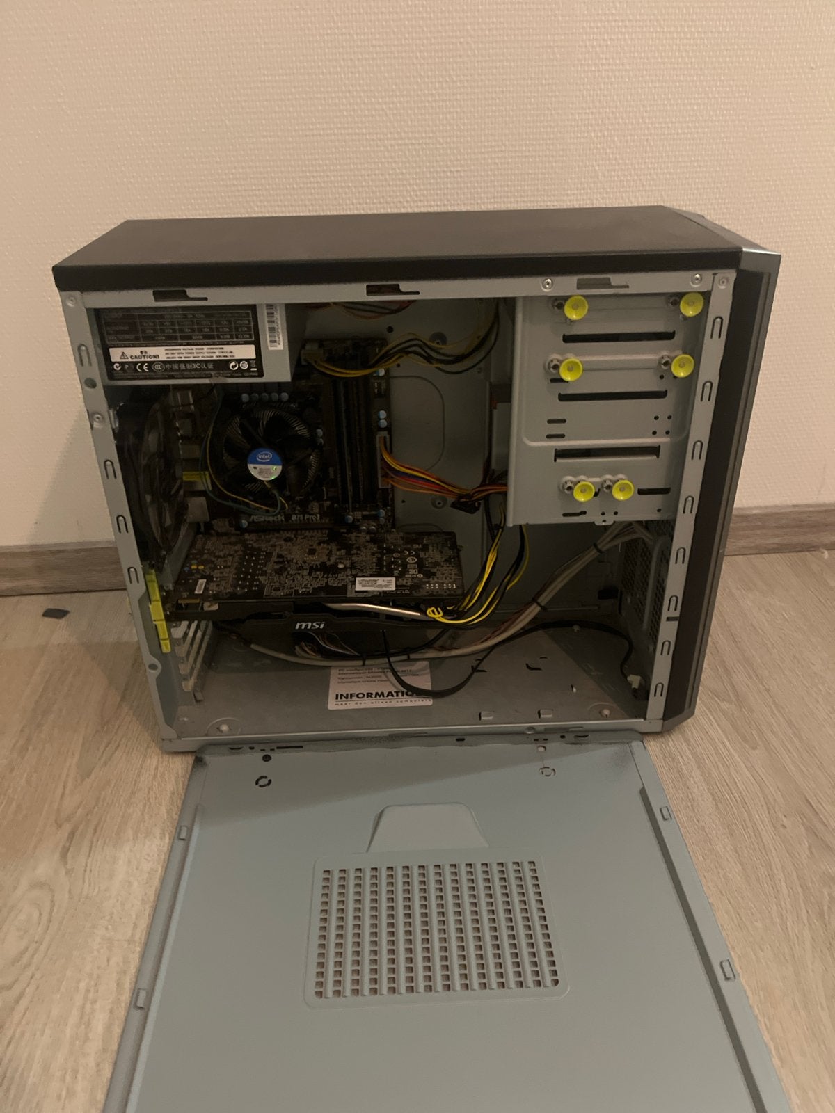 Desktop PC met MSI videokaart en Intel processor, Ophalen, Gebruikt, Gaming, Met videokaart