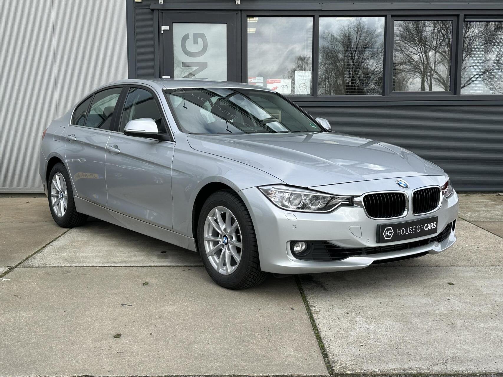 BMW 320i Executive Clima Cruise Navi Bluetooth Xenon NAP, Auto's, Keurmerk '100% Onderhouden', Gebruikt, 4 cilinders, Origineel Nederlands