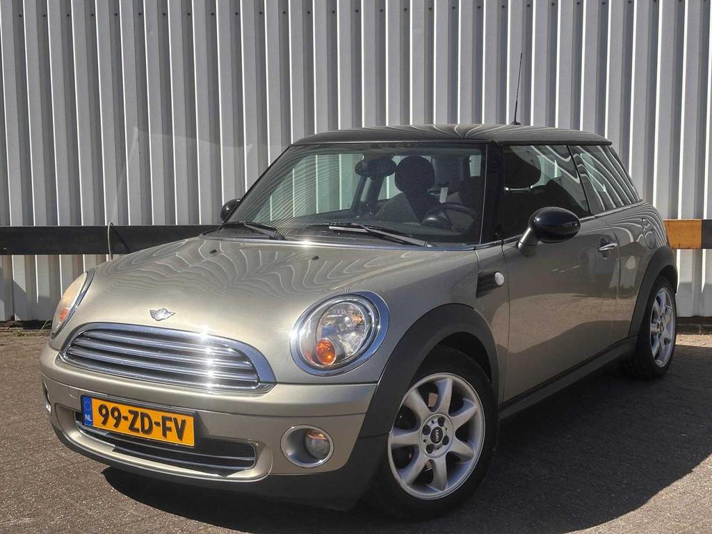 Mini Mini 1.6 Cooper Chili, 99-ZD-FV, Voorwielaandrijving, Gebruikt, 750 kg, 4 cilinders