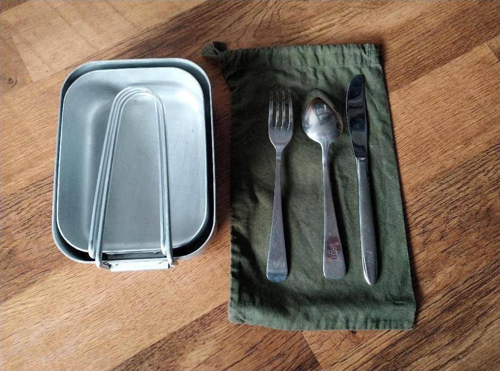 Bestekset KL PSU incl zakje en aluminium bakjes (NL Leger), Verzamelen, Militaria | Algemeen, Verzenden, Landmacht, Nederland