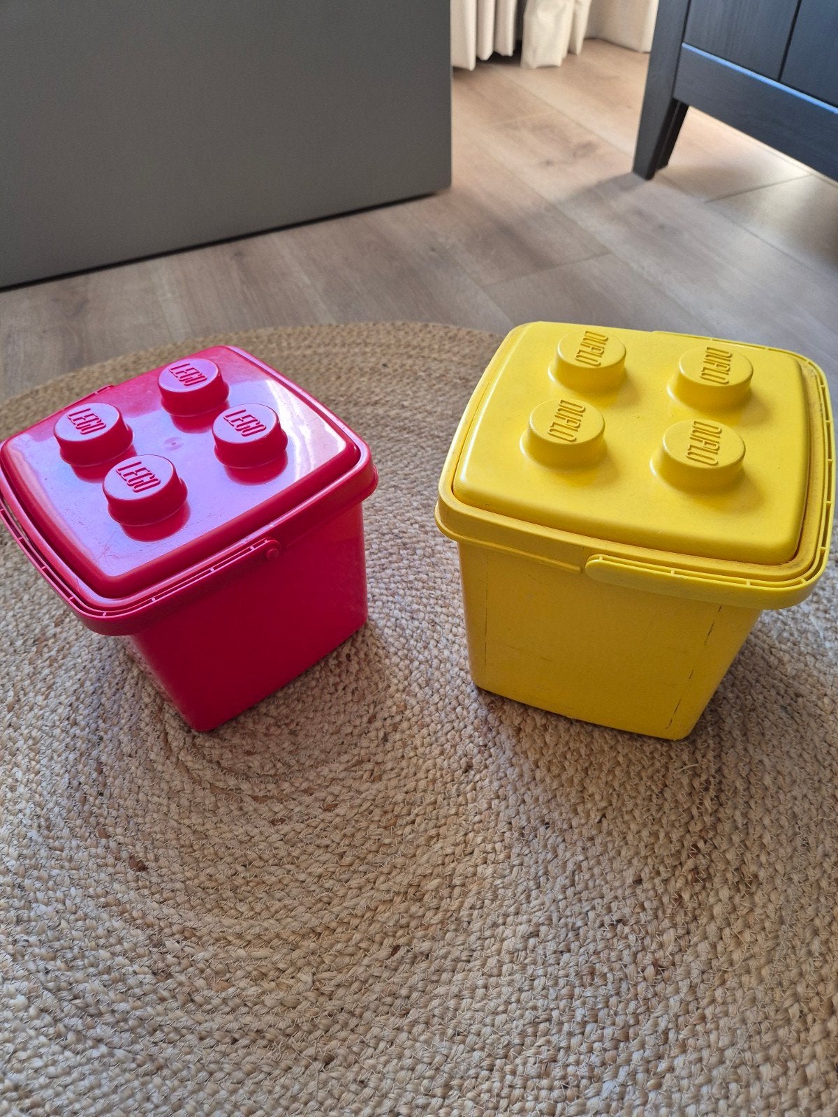 Gratis! Lego opbergboxen - rood en geel, Ophalen, Gebruikt, Overige merken