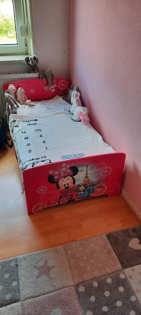 Minnie Mouse kinderbedje - zo goed als nieuw, Kinderen en Baby's, Kinderkamer | Bedden, Lattenbodem, 70 tot 85 cm, Zo goed als nieuw