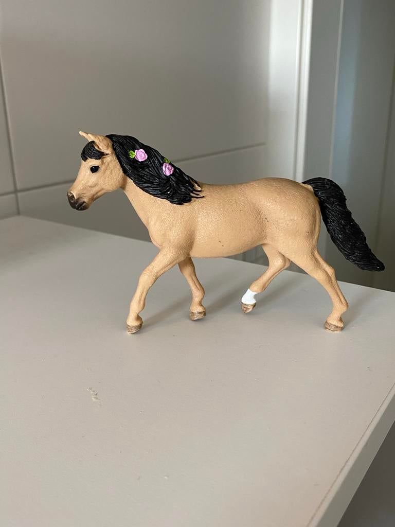 Schleich Connemara Pony Merrie, Ophalen of Verzenden, Zo goed als nieuw