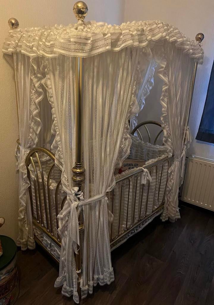 Baby ledikantje, Ophalen of Verzenden, Zo goed als nieuw, Ledikant