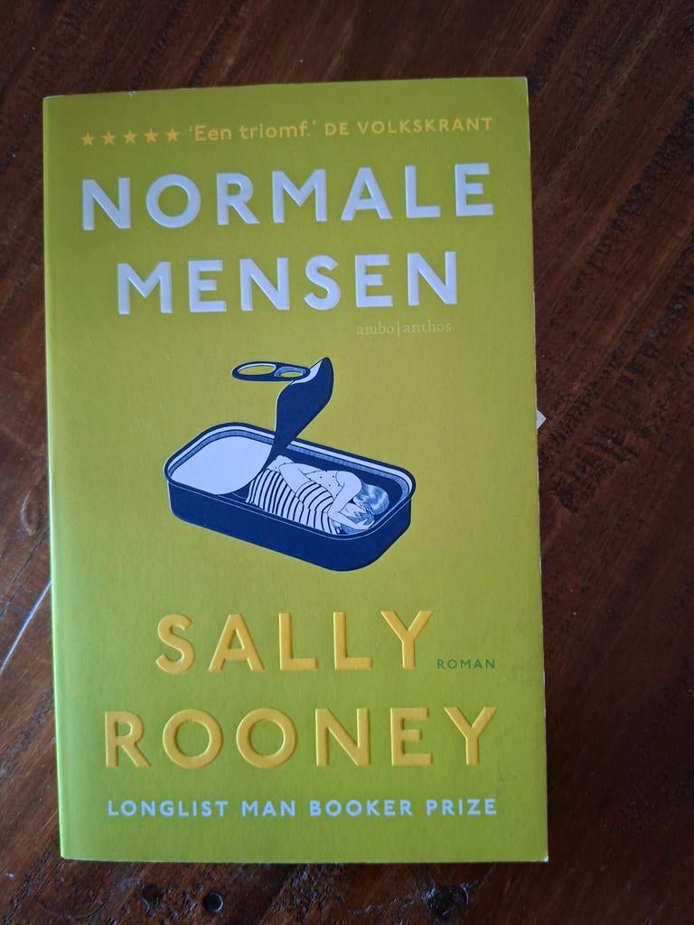 Sally Rooney - Normale mensen, Ophalen of Verzenden, Zo goed als nieuw, Sally Rooney