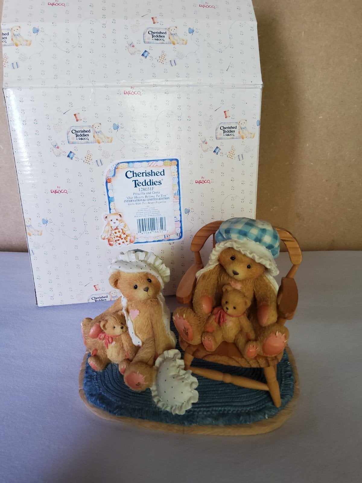 Cherished teddies Priscilla en Greta, Verzamelen, Beren en Cherished Teddies, Ophalen of Verzenden, Zo goed als nieuw, Beeldje