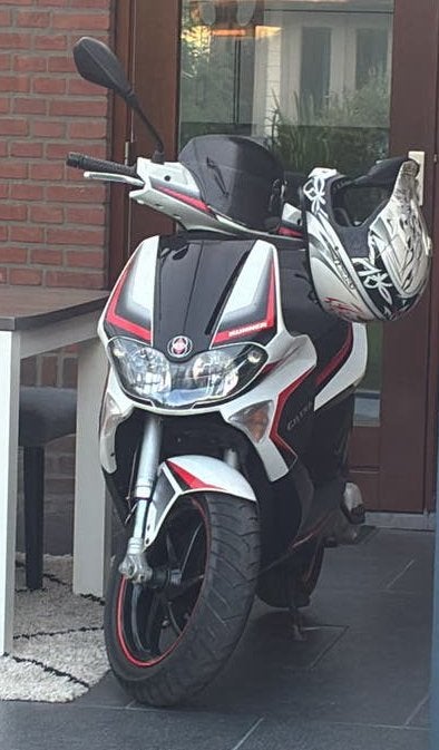 GILERA RUNNER 50CC, Fietsen en Brommers, Scooters | Yamaha, Zo goed als nieuw, Overige modellen, Ophalen