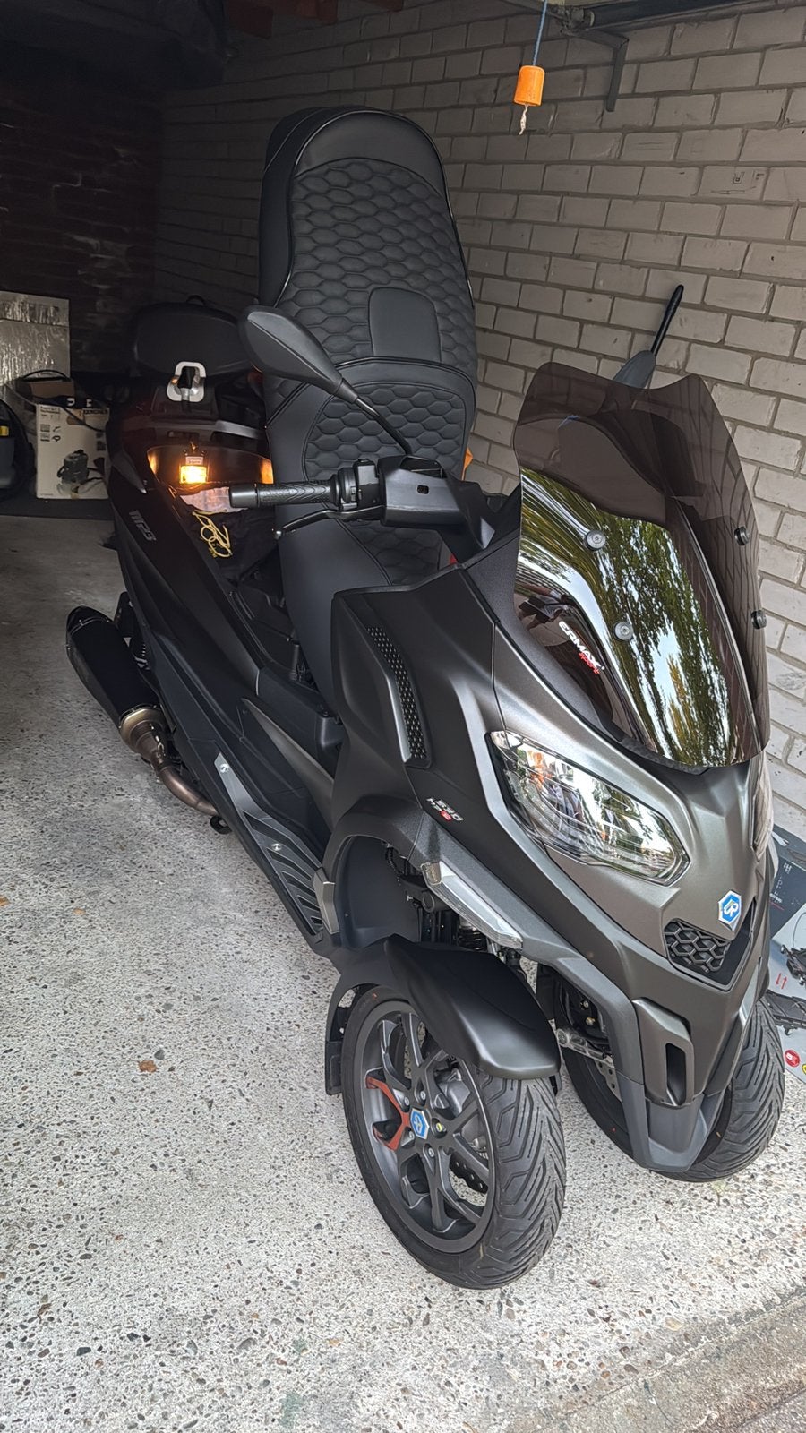 Piaggio MP3 530 HPE SPORT AKRAPOVIC NIEUWSTAAT, Overige modellen, Ophalen of Verzenden, Zo goed als nieuw, Benzine