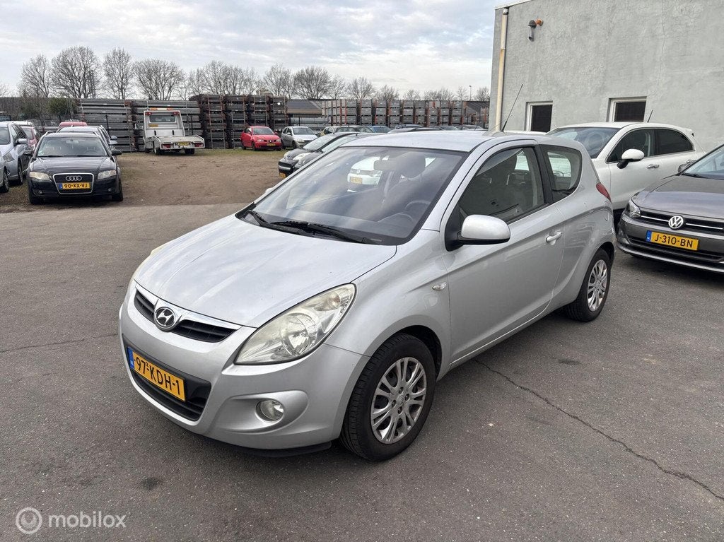 Hyundai i20 1.2i Nieuwe apk!, Voorwielaandrijving, 450 kg, Gebruikt, 31 €/maand