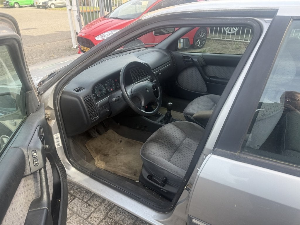 Citroën Xantia 2.0i-16V (bj 1999), foto 6