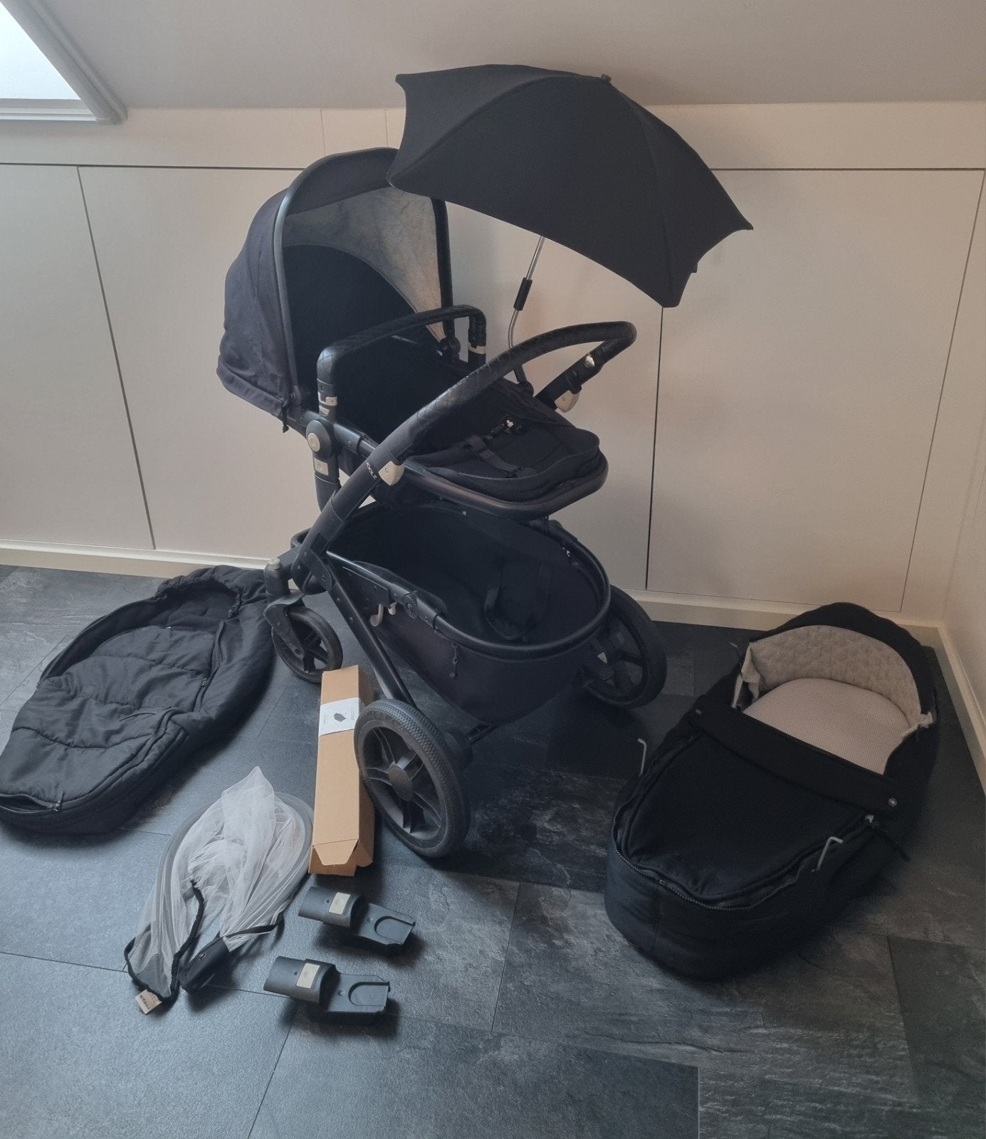 Joolz geo kinderwagen met reiswieg en accessoires, Kinderen en Baby's, Ophalen, Gebruikt, Kinderwagen, Met reiswieg