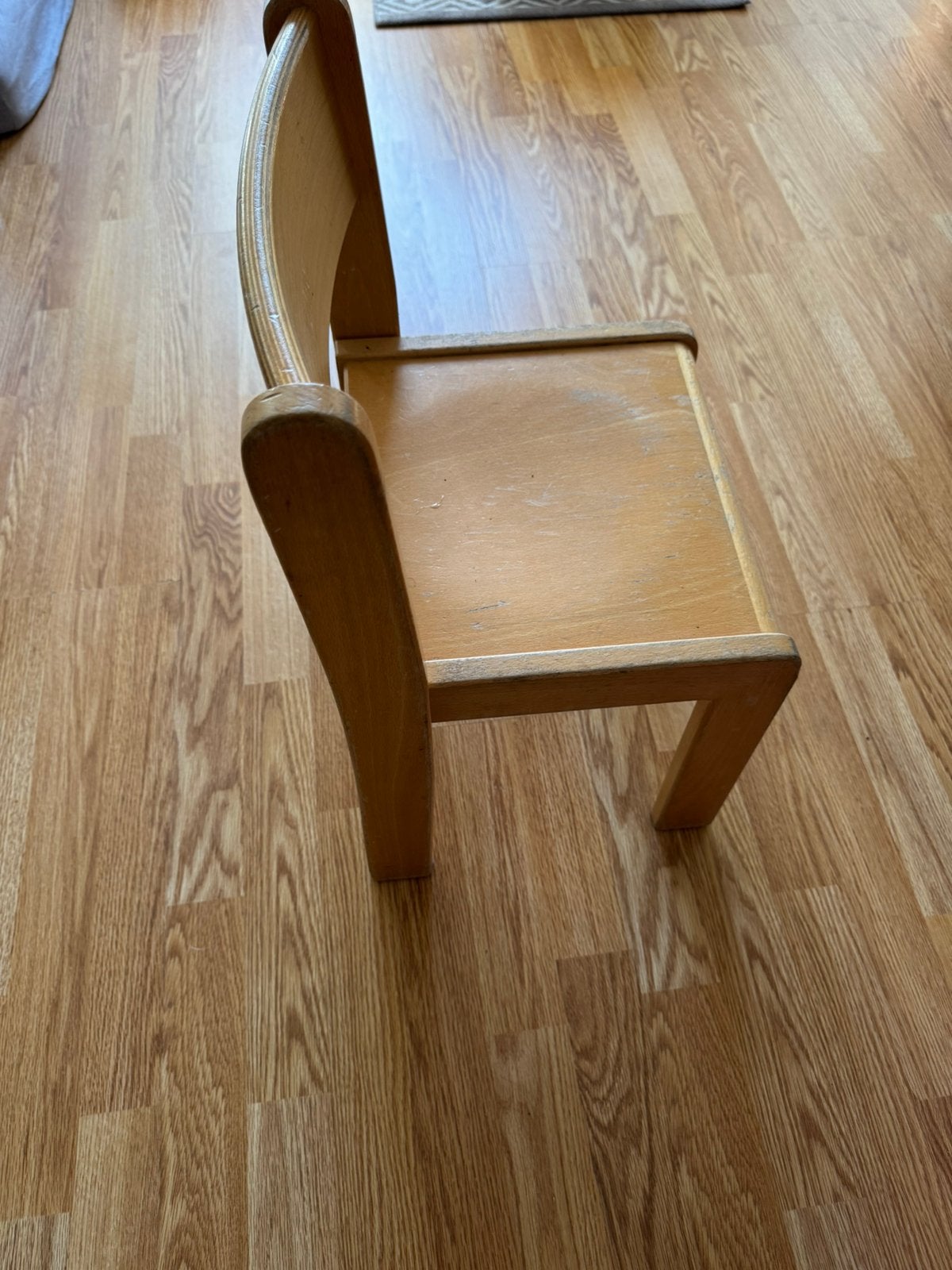 schoolstoeltje / kleuterstoel / vintage kleuterstoel, Ophalen, Zo goed als nieuw, Stoel(en)