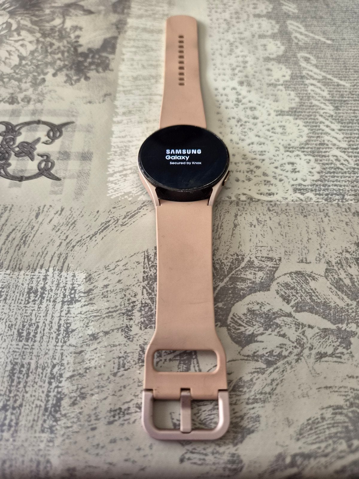 Samsung smartwatch 4, Samsung galaxy watch4, Ophalen of Verzenden, Zo goed als nieuw, Roze