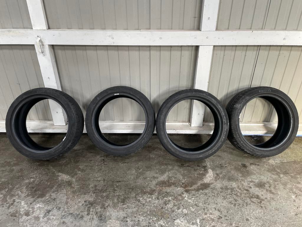 Banden 245/40 R19 Run flat Pirelli Winterbanden 19 inch, Pastoorgillisstraat, Winterbanden, M velgen, Band(en)