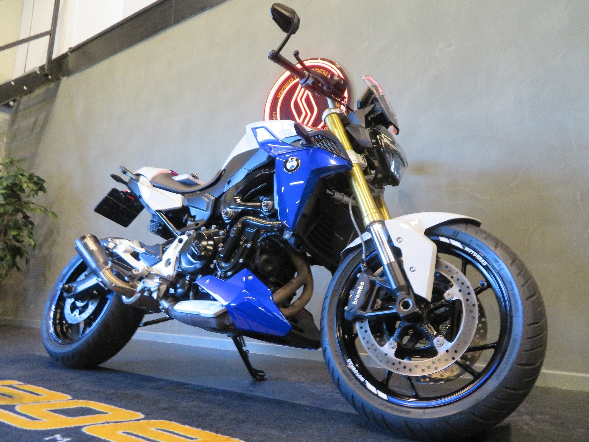 BMW F 900 R F900R HISTORIE! MIVV DEMPER (bj 2022), Motoren, Motoren | BMW, Bedrijf, 900 cc, Naked bike