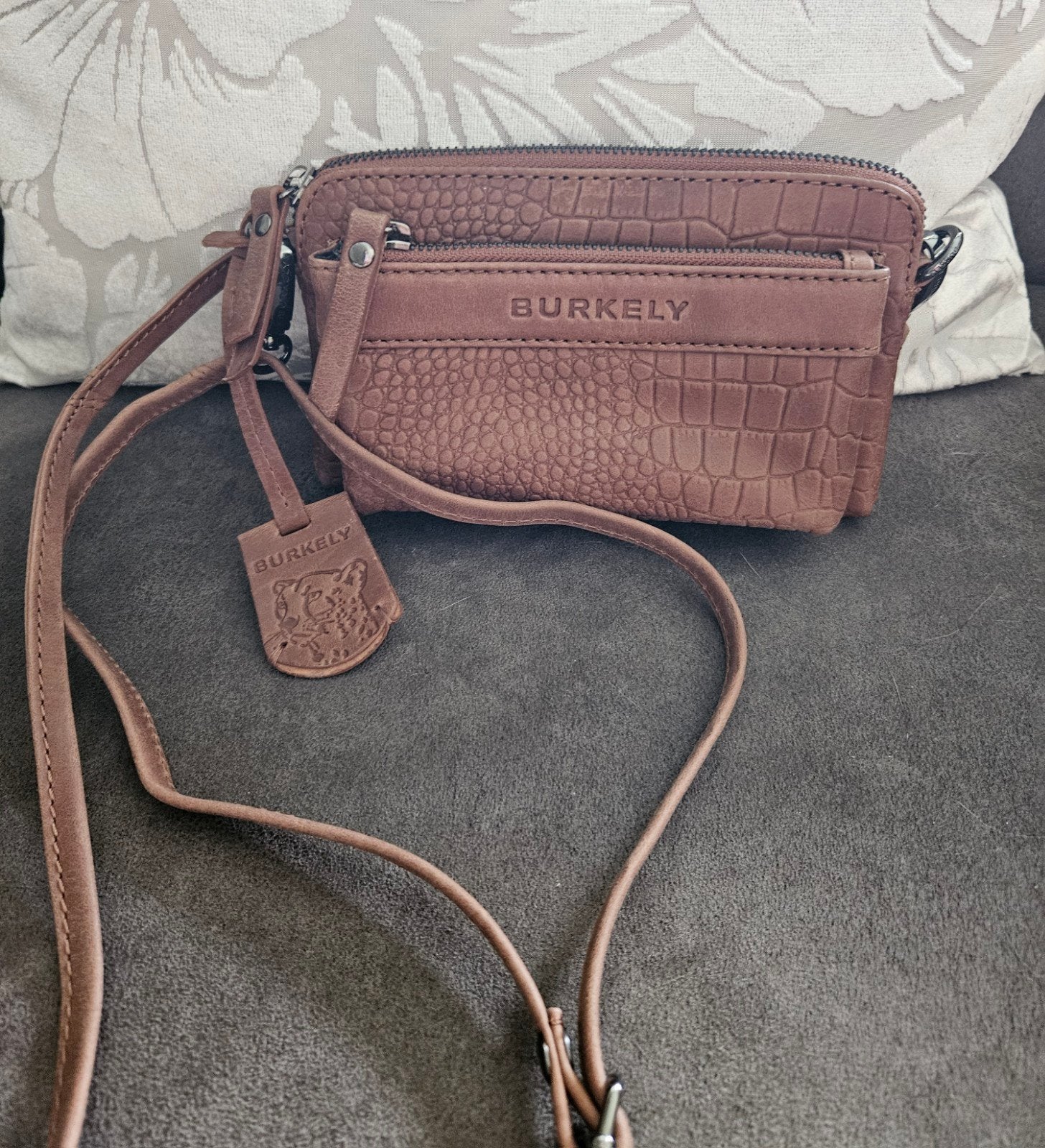 Prachtige Burkely Casual Carly Leren Minibag Crossbody croco, Ophalen, Zo goed als nieuw, Bruin, Handtas
