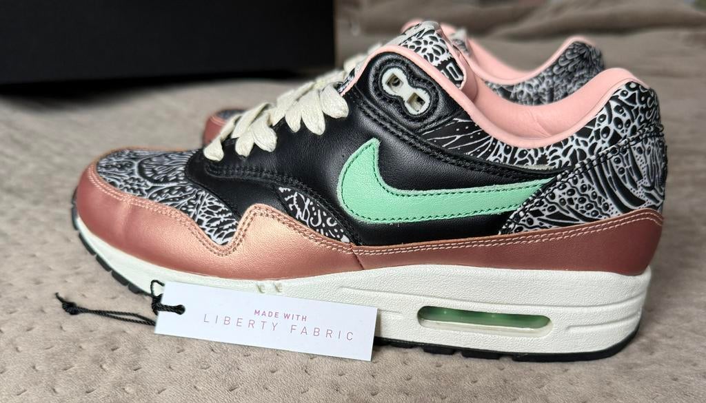 Nike AM1 iD’s x Premium Liberty - EU36,5, Ophalen of Verzenden, Zo goed als nieuw, Overige kleuren, Sneakers of Gympen