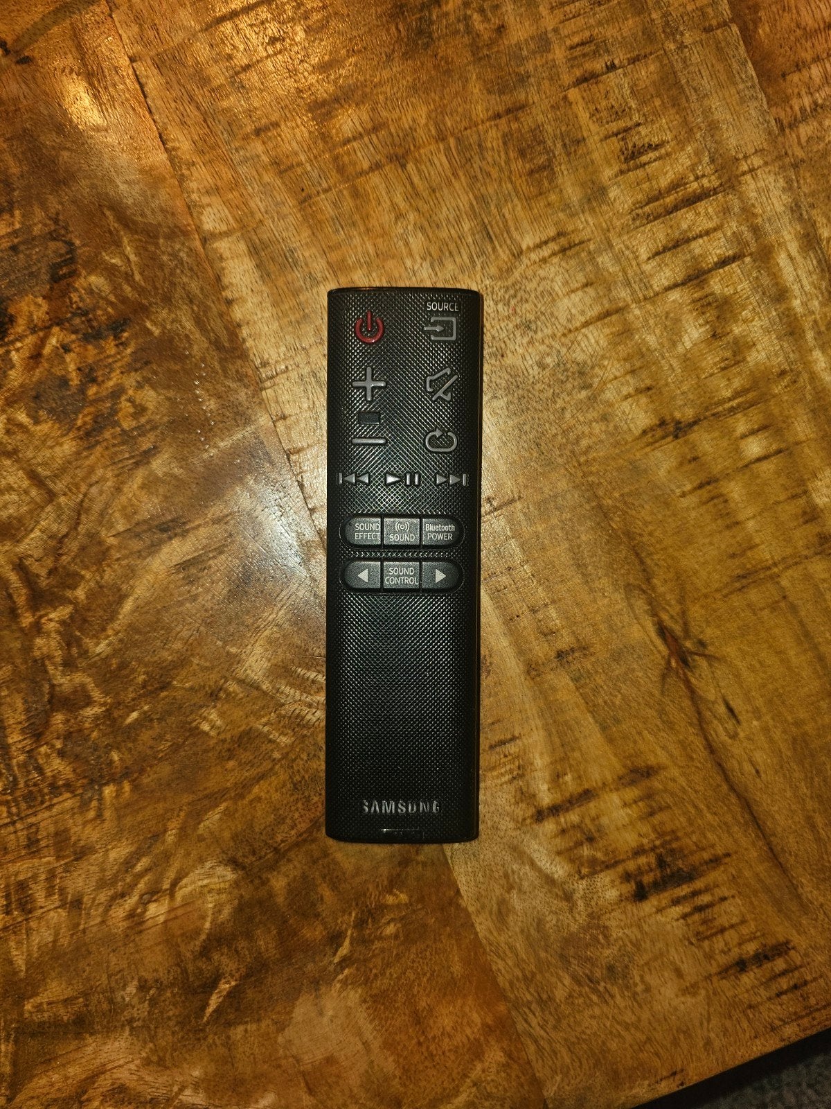 Foto 5 van Samsung Soundbar HW-K335/XN & subwoofer en afstandsbedienin