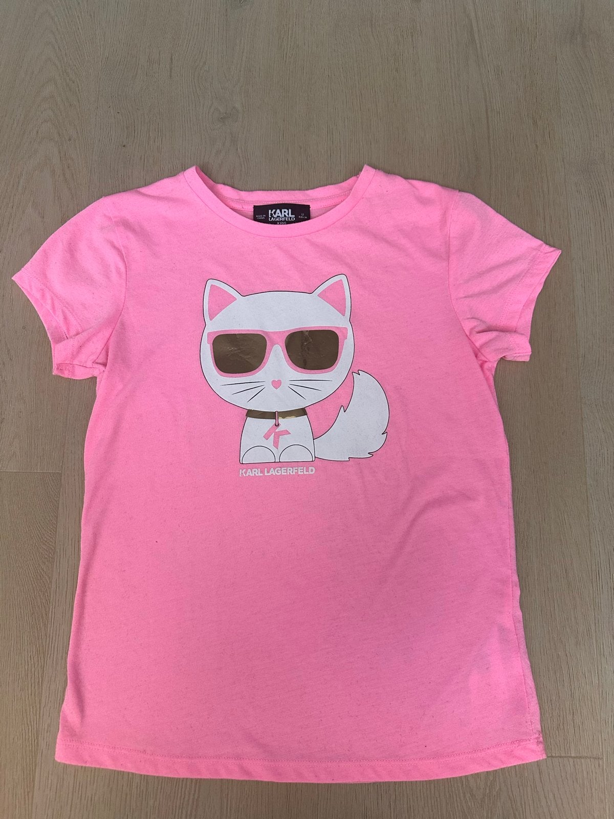 KARL LAGERFELD | T-shirt met kattenprint - Roze | 152, Ophalen of Verzenden, Gebruikt, Meisje, Shirt of Longsleeve