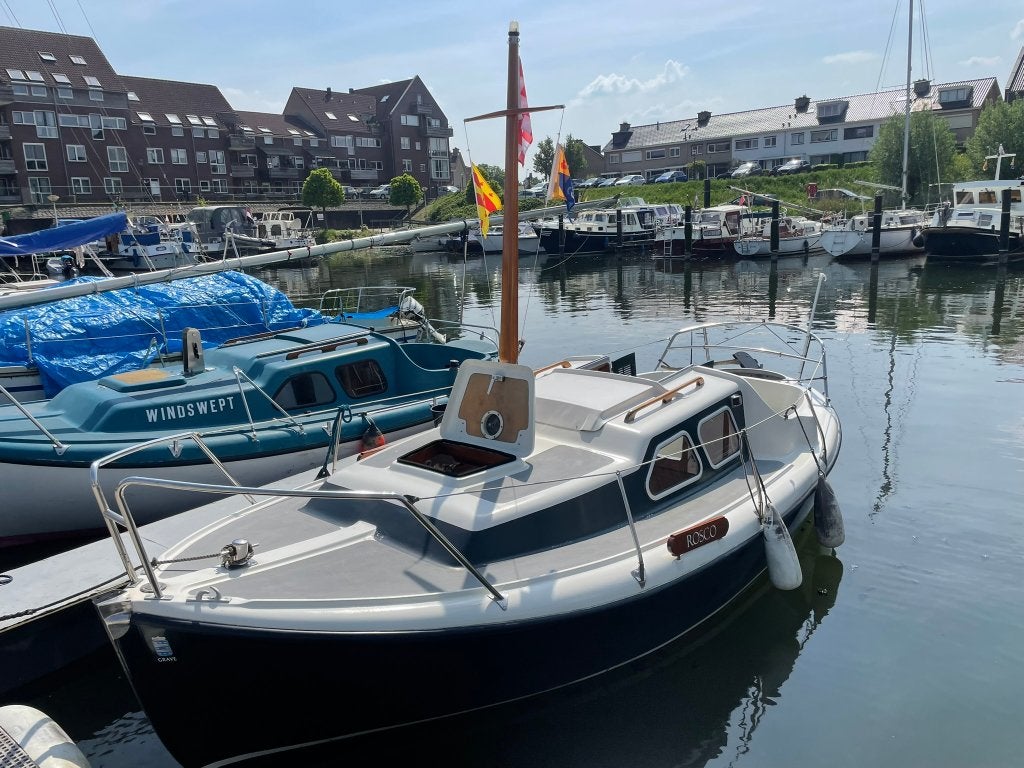 Te Koop Leuke Midget 20 eventueel met trailer, Watersport en Boten, Kajuitzeilboten en Zeiljachten, Ophalen, 8 pk, Gebruikt, Binnenboordmotor