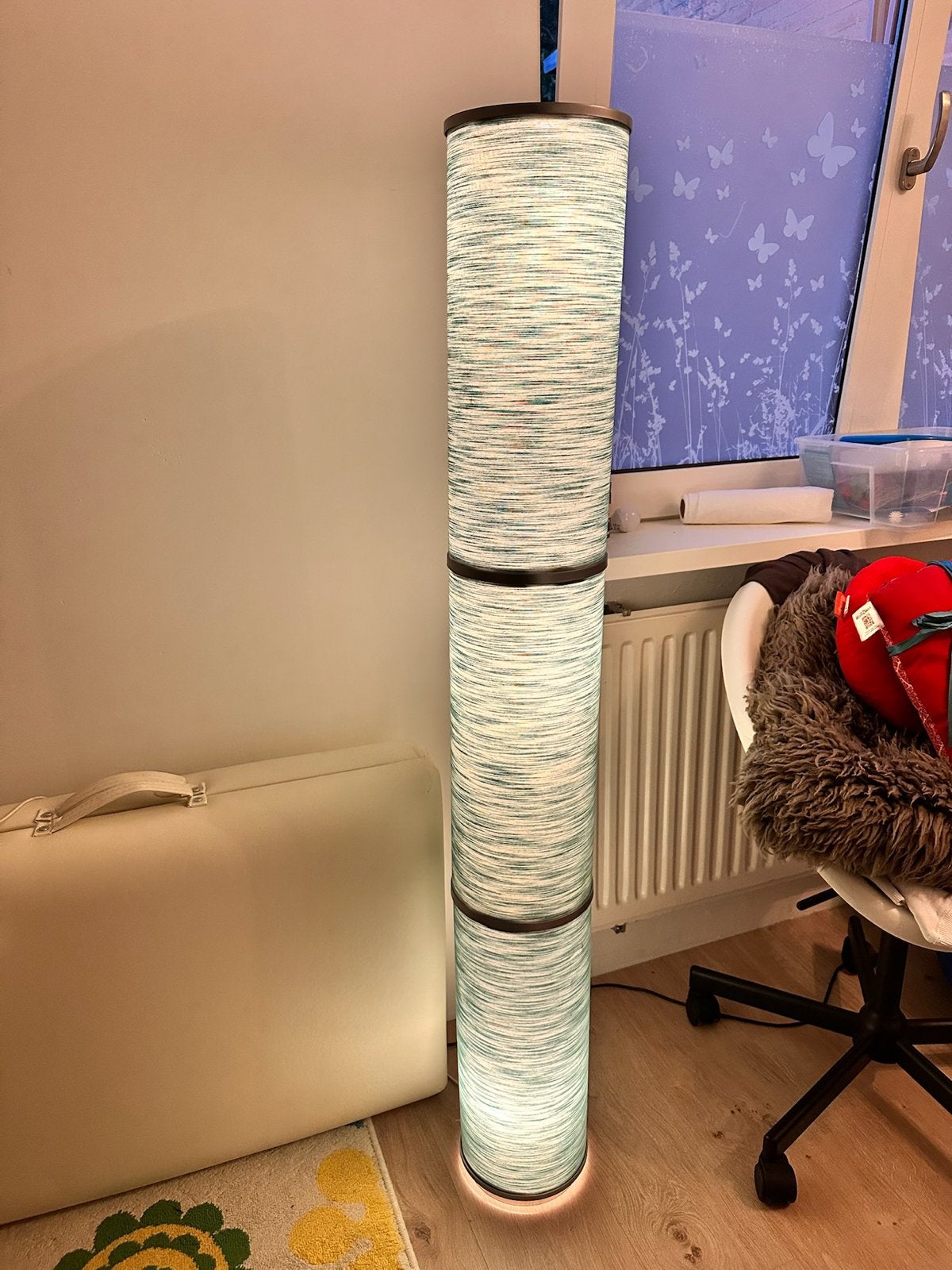 IKEA Vidja vloerlamp lichtblauw - decoratief en sfeervol, Huis en Inrichting, Ophalen, Gebruikt, Textiel, 100 tot 150 cm