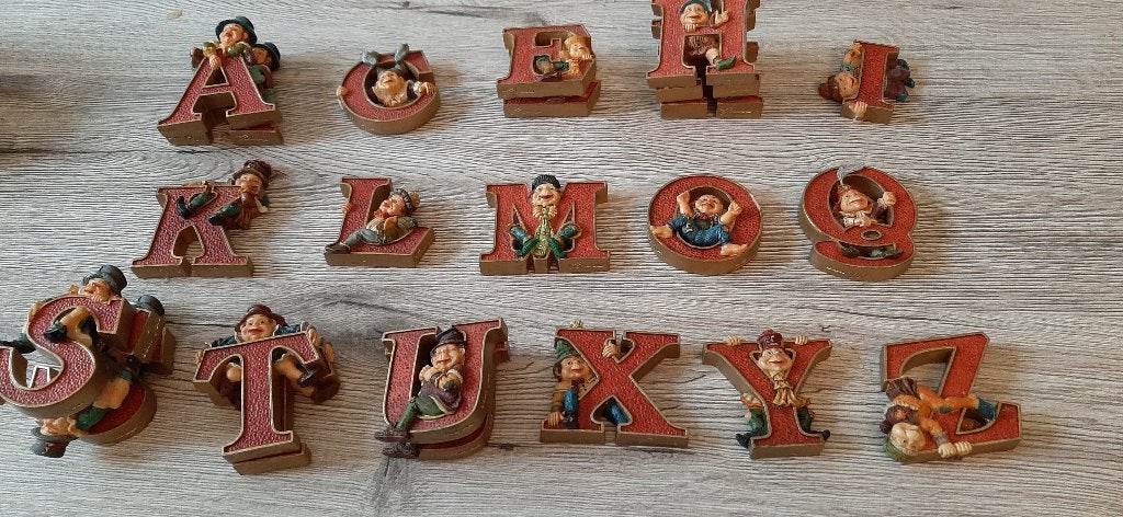 laven efteling cijfers en letters, Verzamelen, Efteling, Zo goed als nieuw, Beeldje of Poppetje, Ophalen of Verzenden