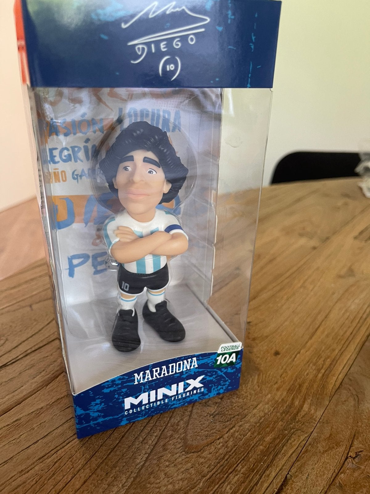 Nieuw in doos Diego Maradona Argentinie Mini X voetbal, Ophalen of Verzenden, Zo goed als nieuw, Buitenlandse clubs, Beeldje of Poppetje