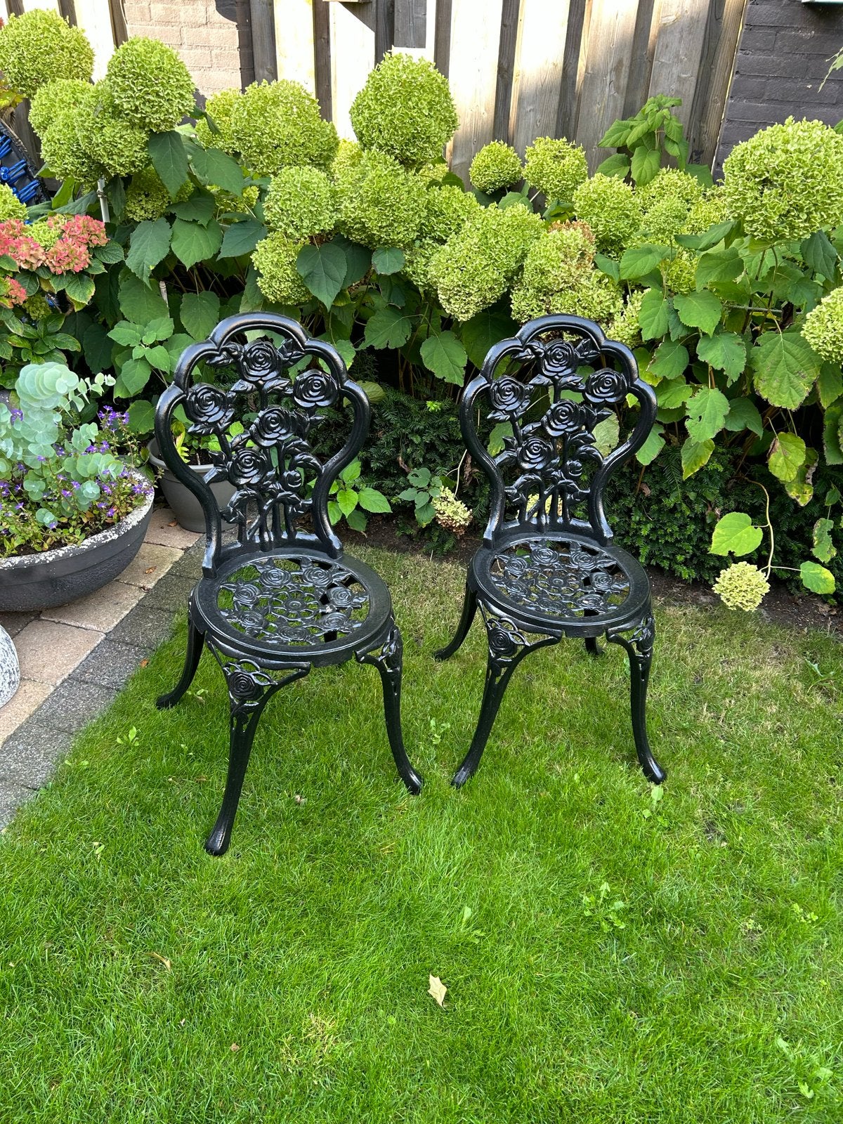 2 stevige, zwarte, aluminium tuinstoelen, Tuin en Terras, Tuinstoelen, Ophalen, Gebruikt, Aluminium