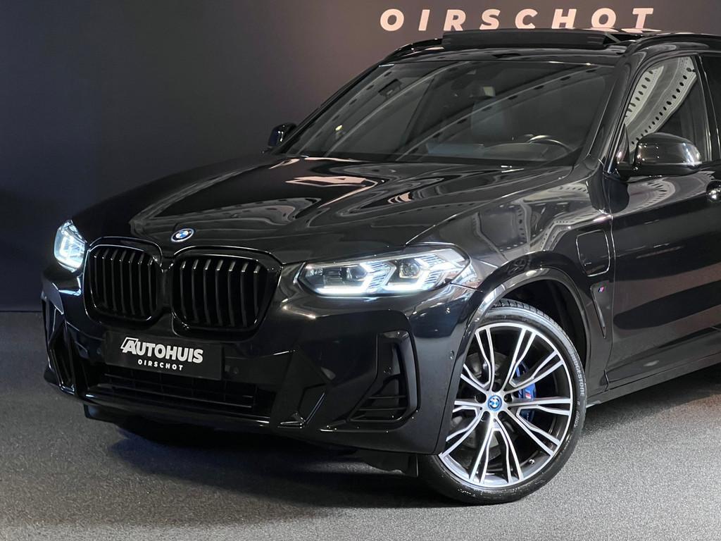 BMW X3 XDrive30e High Executive Edition M Pano/ Memory stoel, Auto's, 1998 cc, Gebruikt, Zwart, Bedrijf