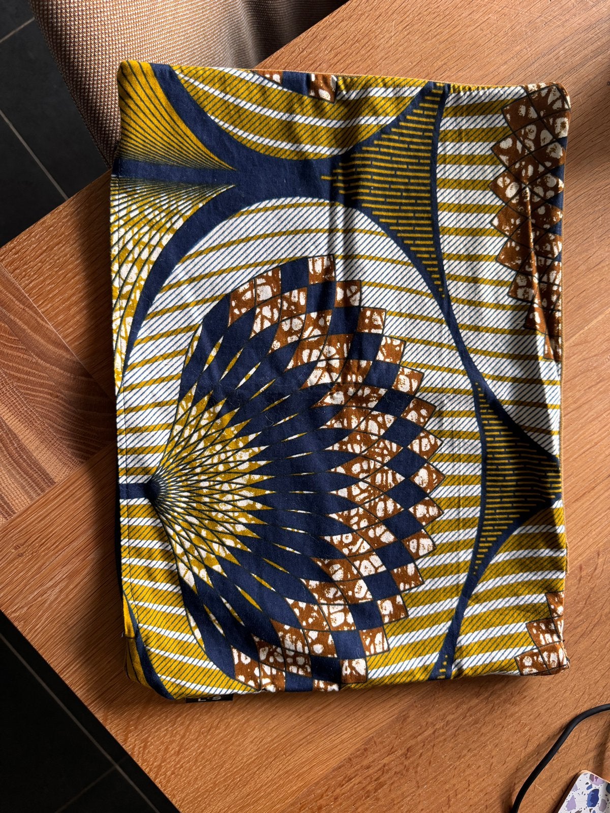 Batik kussenhoesje 30x40, Ophalen of Verzenden, Gebruikt, Rechthoekig
