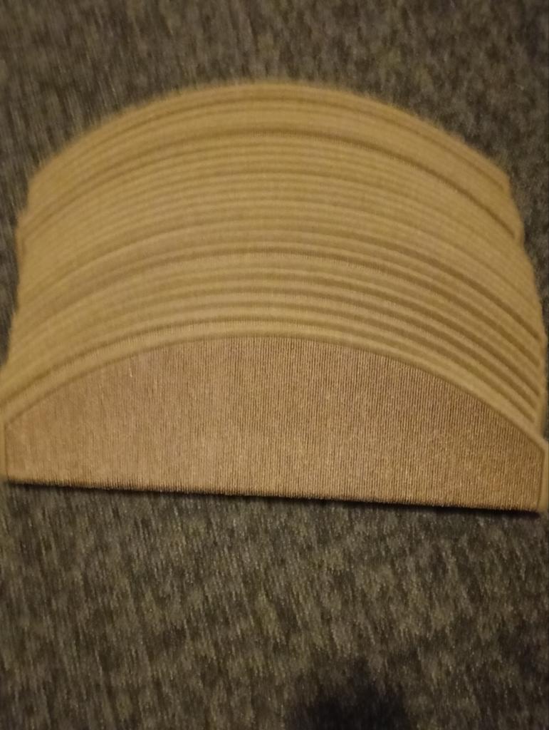 Set van 26 beige trapmatten,  nieuw, Ophalen, Klassiek, functioneel, Beige, Nieuw