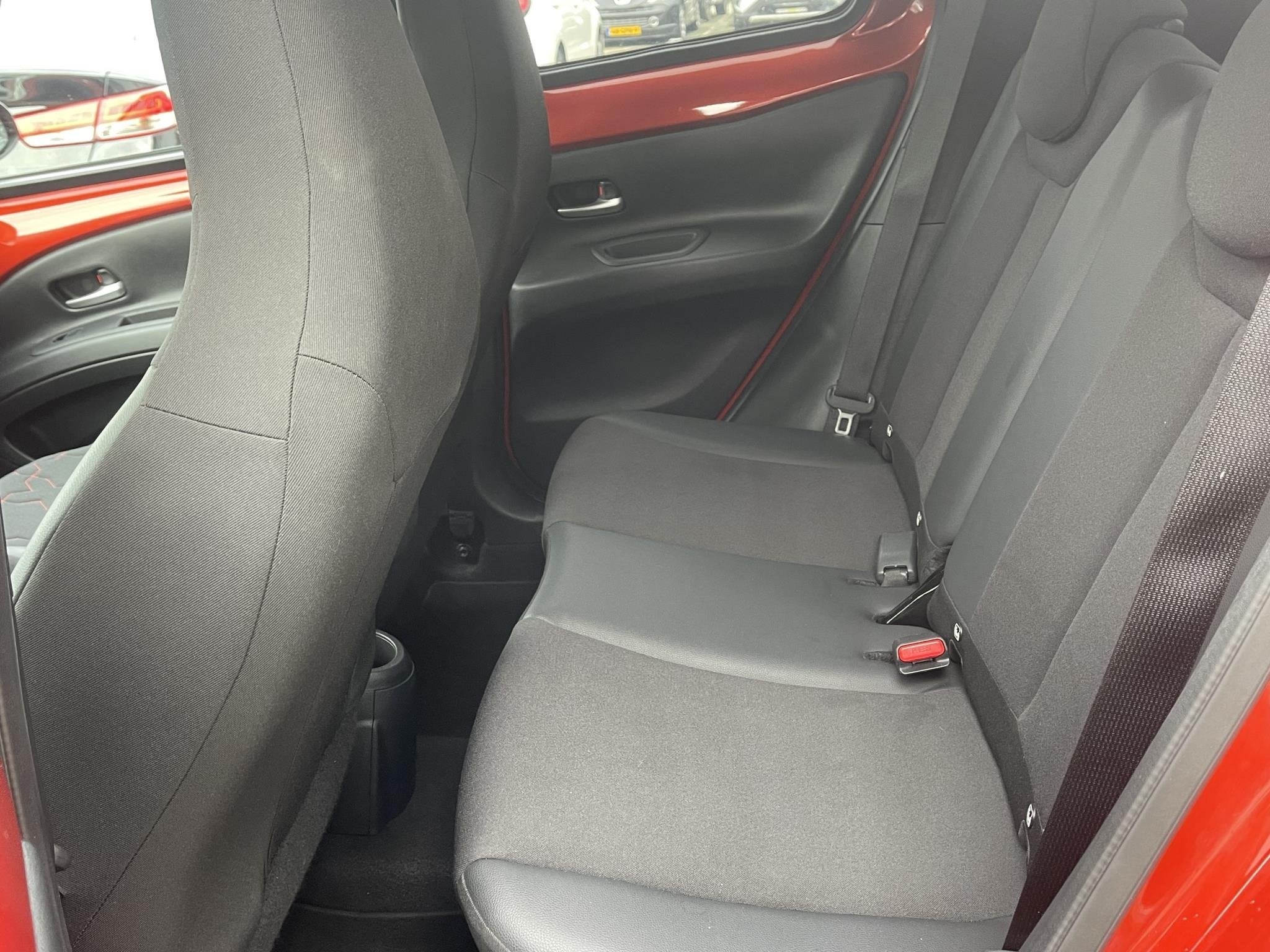Toyota Aygo X 1.0 VVT-i MT Envy Toyota Aygo X 1.0 VVT-i MT e, Voorwielaandrijving, Gebruikt, 4 stoelen, Leder en Stof