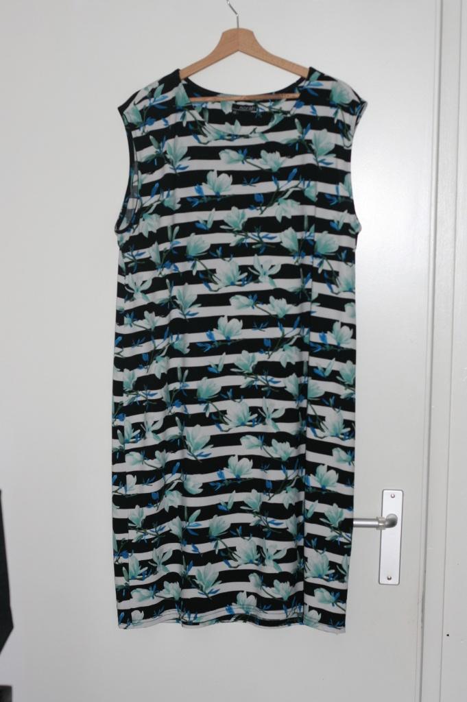 Z 30 Modern stretch zomer jurkje Norah 48, Kleding | Dames, Jurken, Zwart, Maat 46/48 (XL) of groter, Ophalen of Verzenden, Zo goed als nieuw