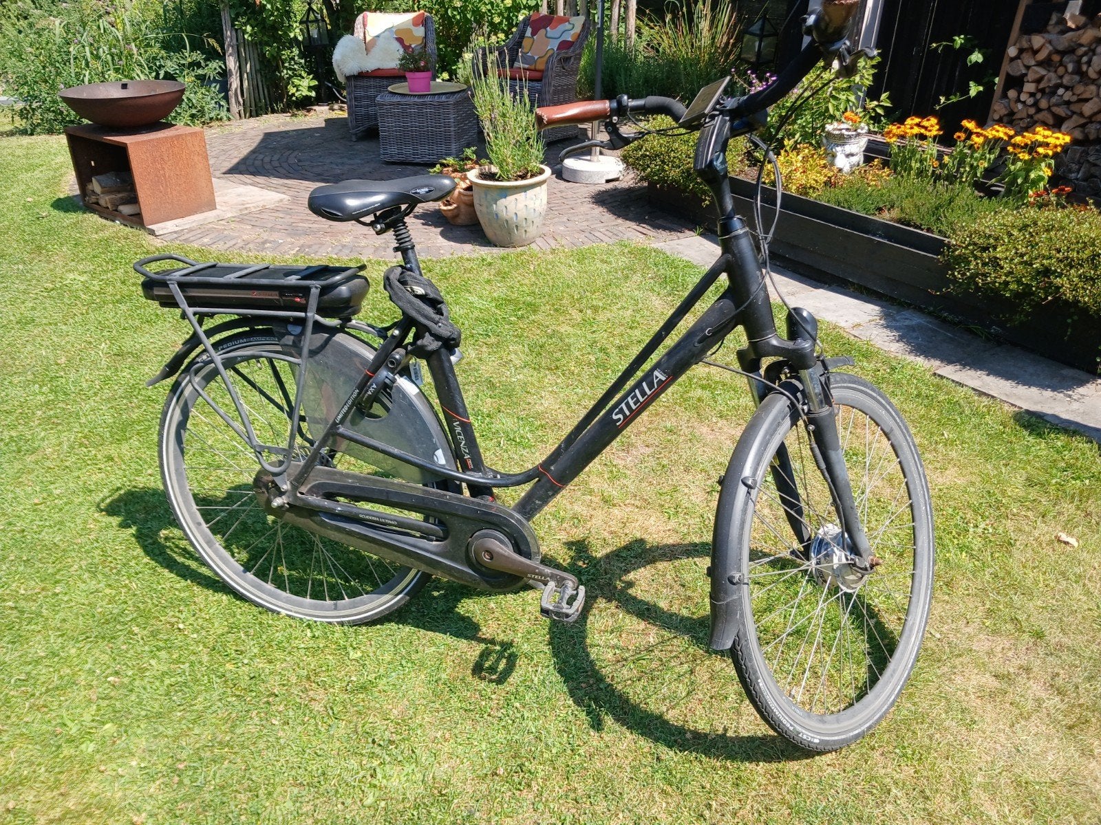 Stella e-bike - accu laadt niet op, oplader inbegrepen, Fietsen en Brommers, Elektrische fietsen, Overige merken, Gebruikt, Ophalen of Verzenden