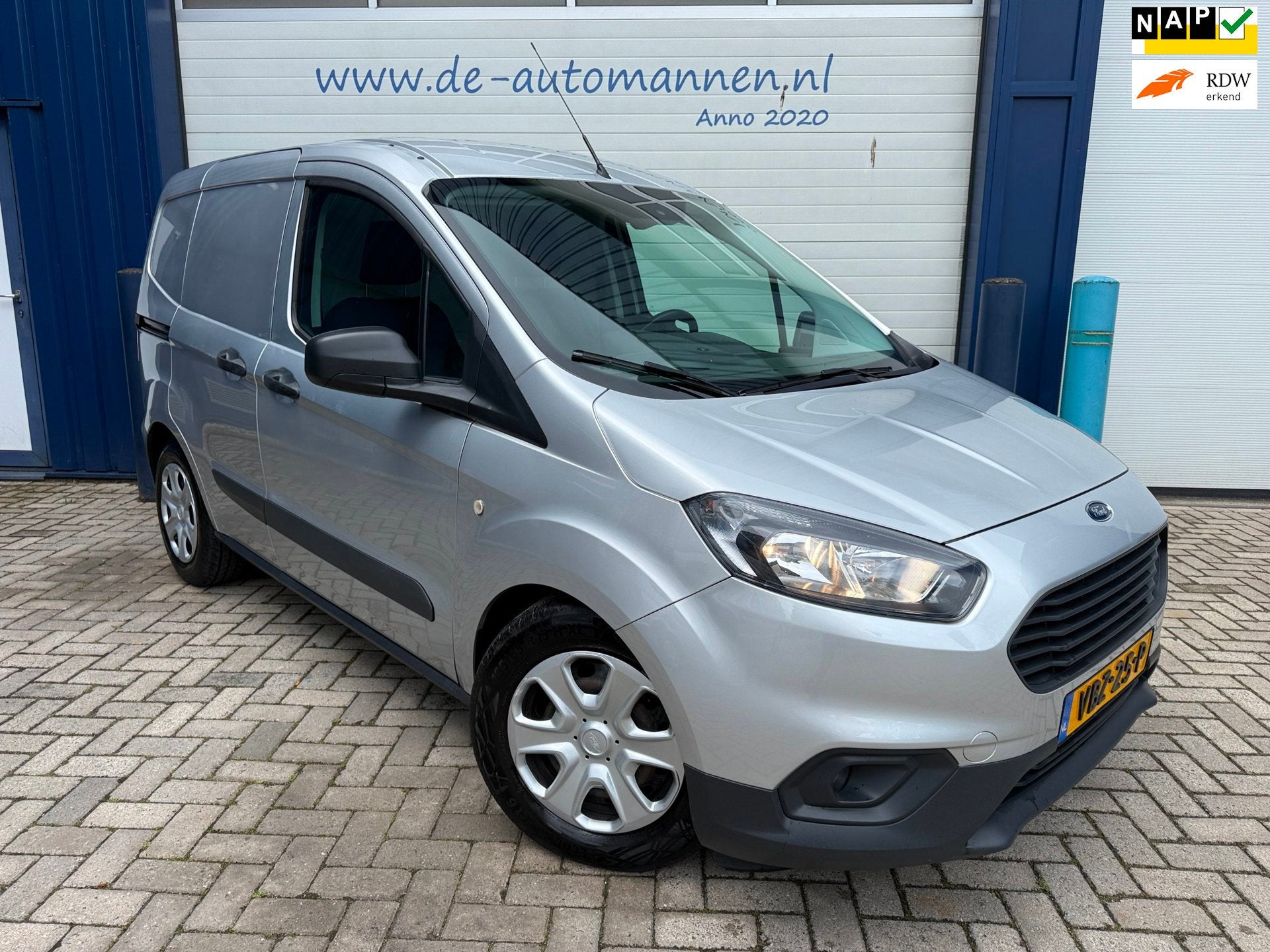 Ford Transit Courier 1.5 TDCI 100pk EURO 6 / AIRCO / CRUISE, Voorwielaandrijving, Gebruikt, 4 cilinders, 100 pk