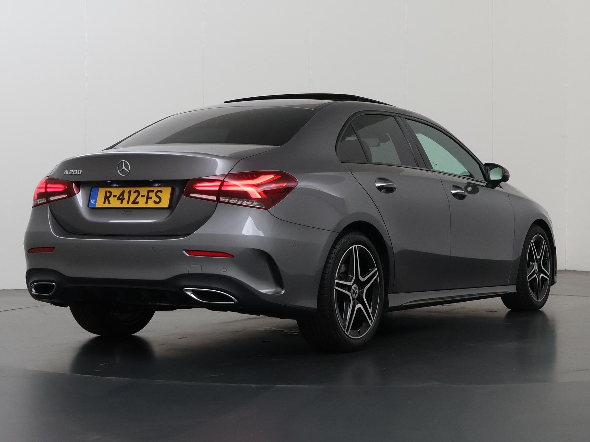 Mercedes-Benz A-klasse 200 Business Solution AMG | Panoramad, Auto's, Dealer onderhouden, Gebruikt, 4 cilinders, 1290 kg