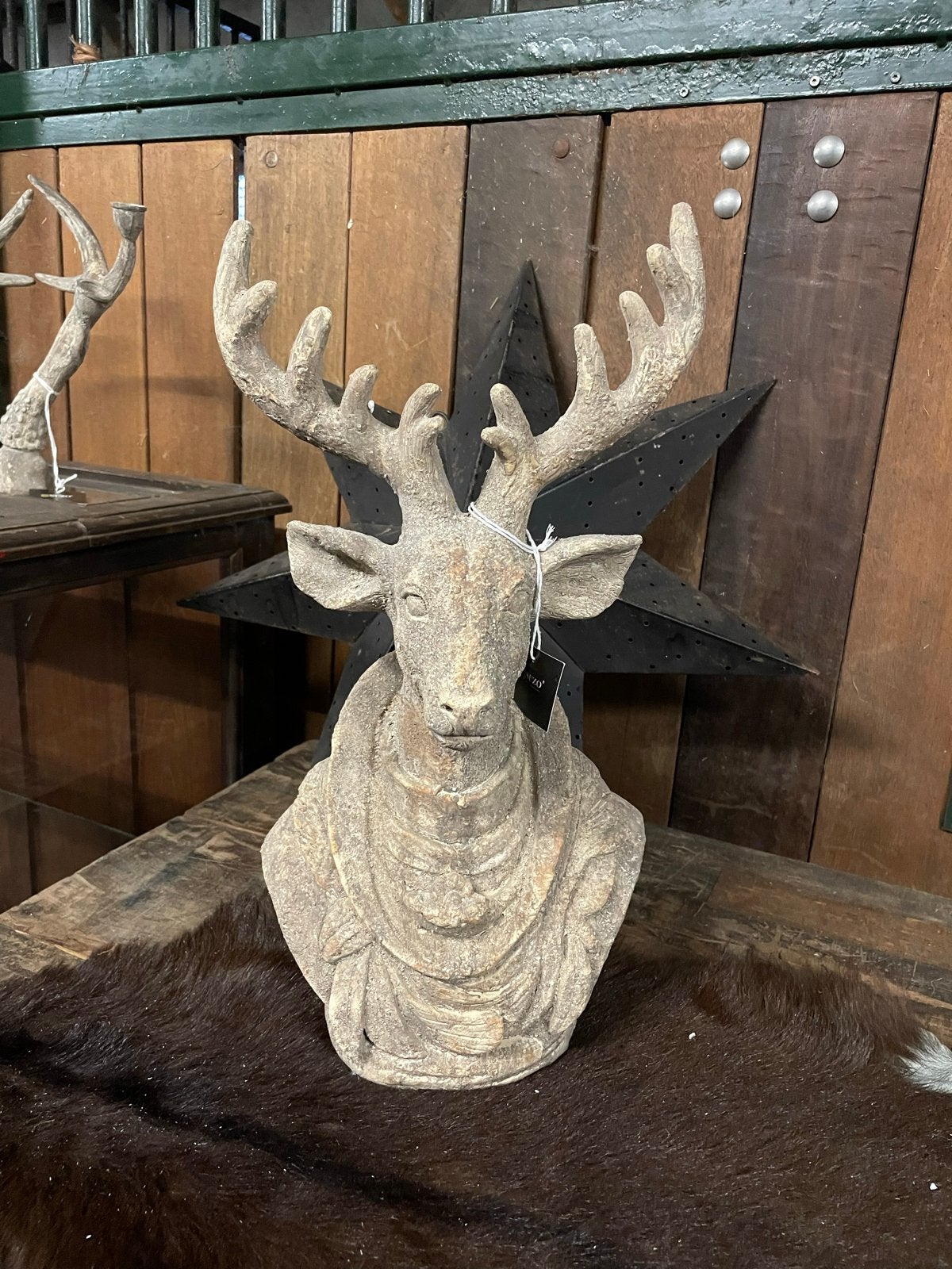 Rudolf hert beeld 48 cm hoog, Gebruikt, Ophalen of Verzenden, Landelijk, Grijs