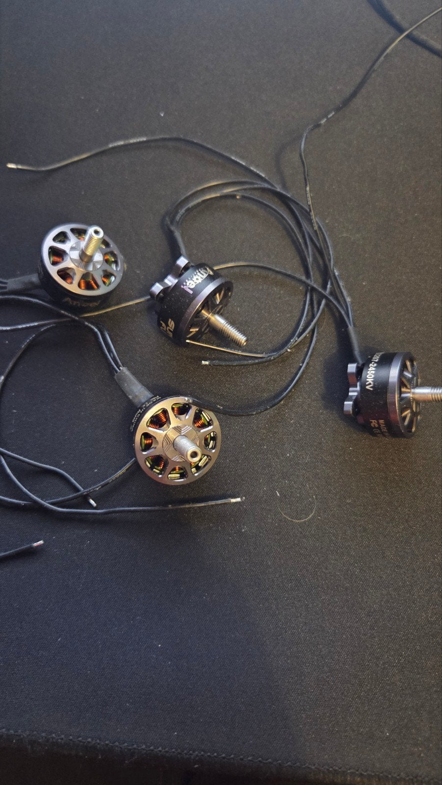 4x Sunfun 2207 2450KV Motoren - Gloednieuw, Ophalen of Verzenden, Nieuw